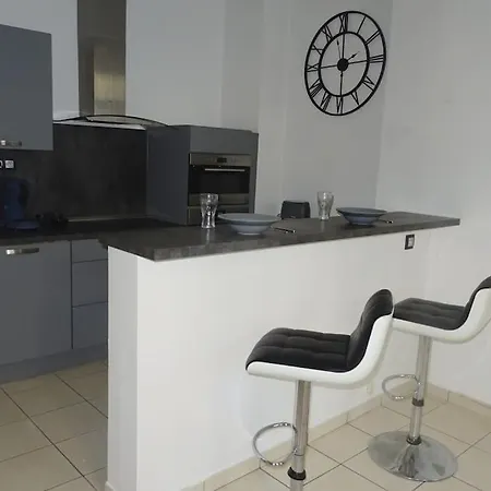 Apartment Centre